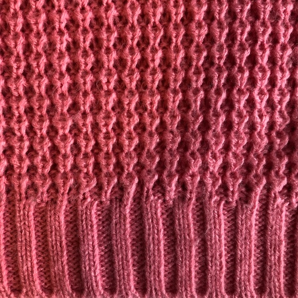 Pink Knitted Crop Top - Picture 2 of 2